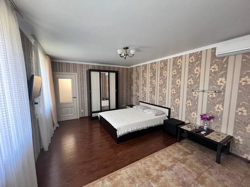 Квартира Семейный номер на втором этаже с видом на море — аренда посуточно в Ейск