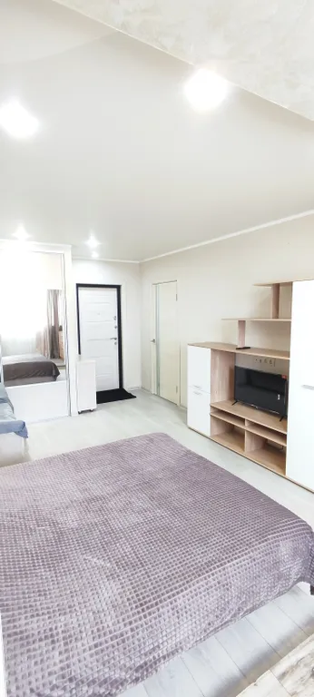 Уютная квартира на берегу реки с красивыми закатами