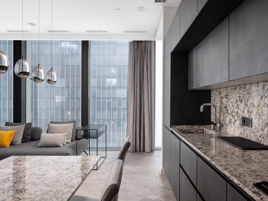 Стильный угловой апартамент в Neva Towers