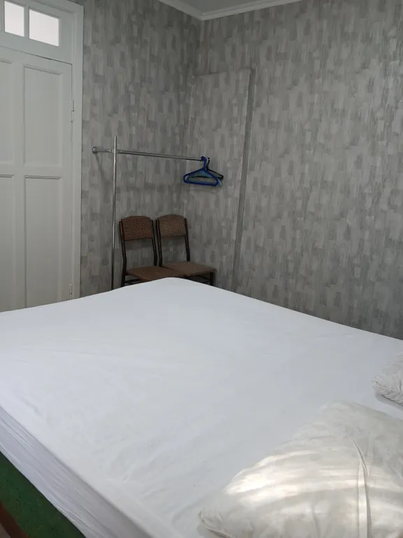 Дoмик с зеленым садом