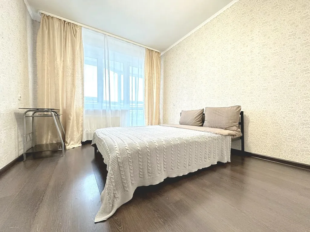 2-комнатная квартира с балконом рядом с Кузбасс-Арена и Ледовым дворцом