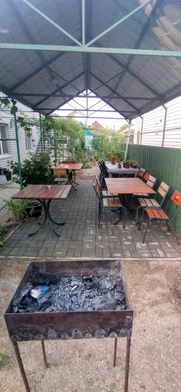 Двухместный номер на берегу моря с двумя односпальными кроватями.