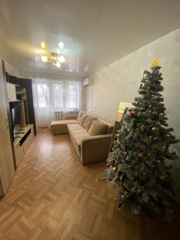 2-комнатная квартира в Центре Кантемировка