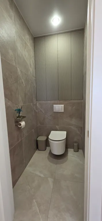 Новая, красивая, солнечная квартира с дизайнерским ремонтом.