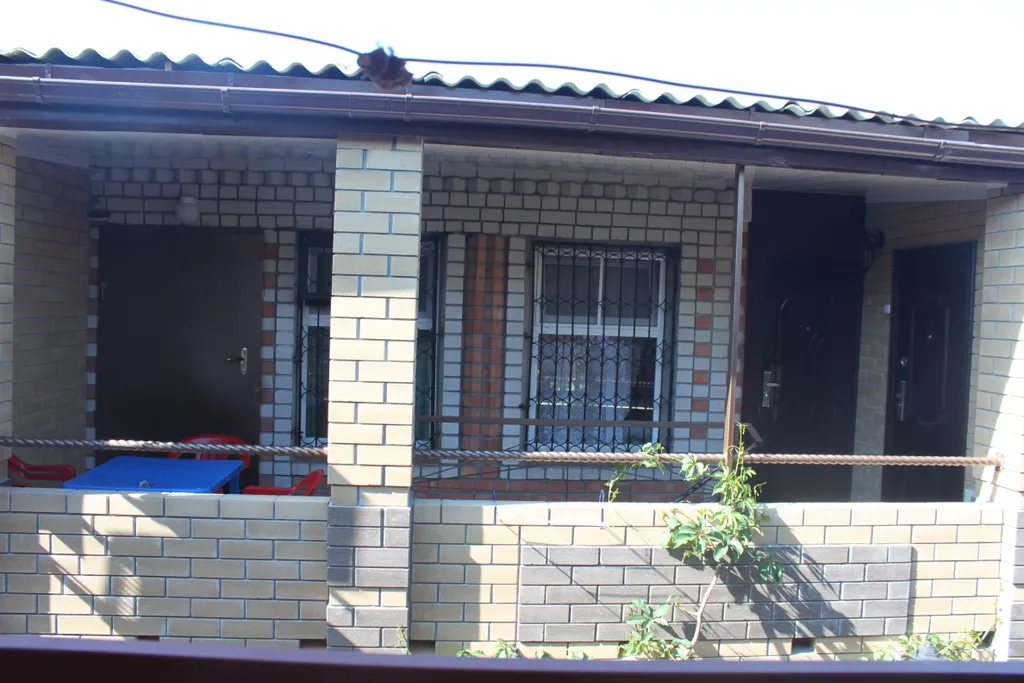 Квартира Номера на Пляже, квартира - студия с кухней 147/4, до берега 40 метров — Ейск