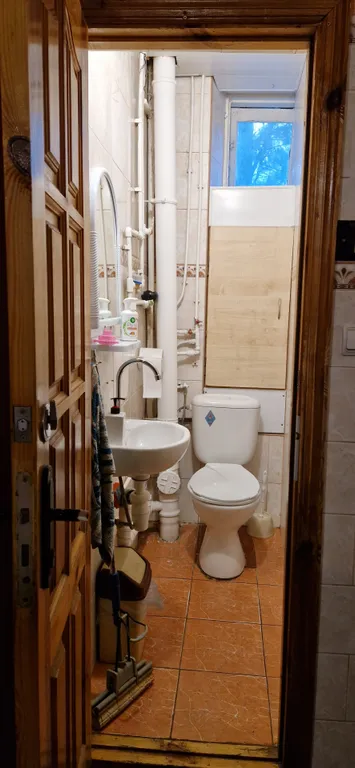 Комната с балконом в старинном доме