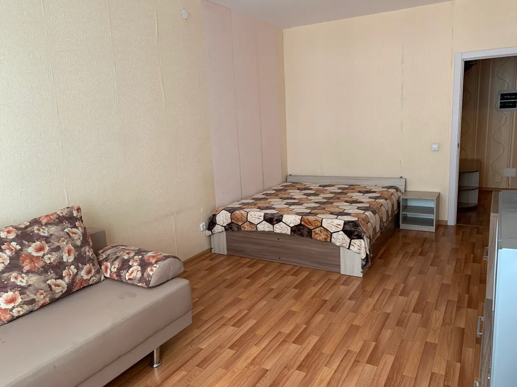 Квартира Квартира на 14 этаже, неподалеку от ТРЦ Red Sail — Красноярск