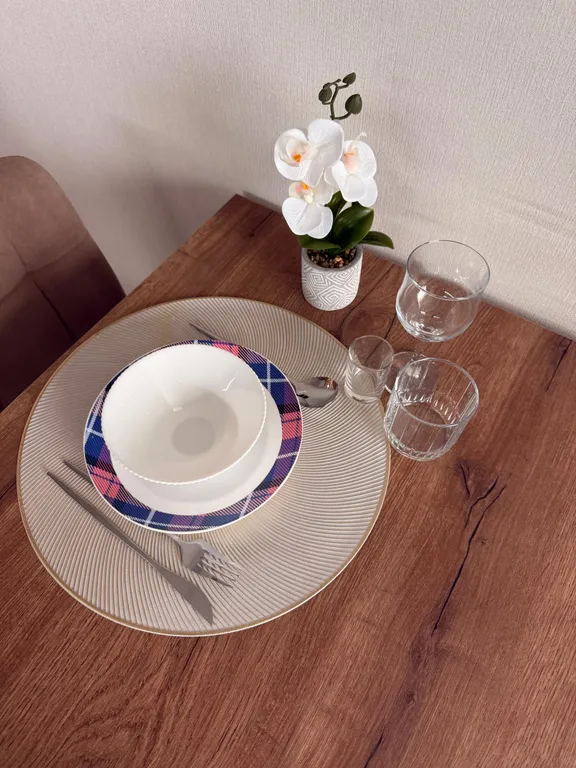 Уютная квартира рядом с ТРК Семья