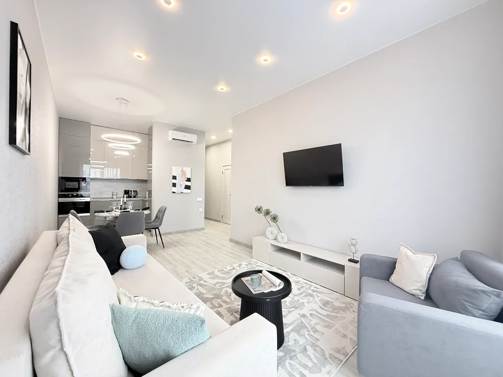 Квартира для семьи в жк с колоннадой и фонтанами