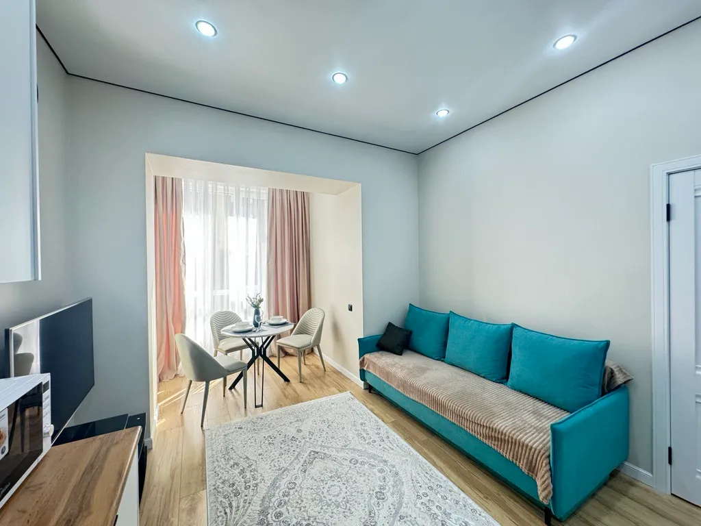 Евродвушка в ЖК Комфорт Сити с видом на горы, рядом с ТЦ MEGA