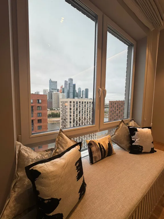 Респектабельный люкс с дизайнерским ремонтом и видом на Москва-сити