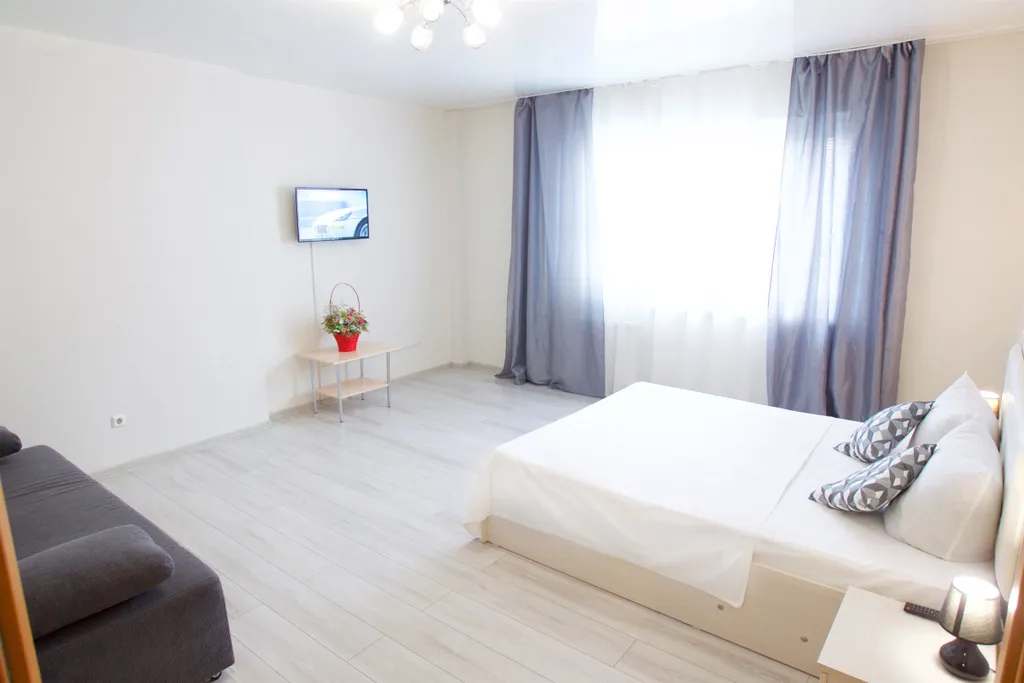 Квартира Квартира Отличная светлая квартирка напротив ТРЦ Планета — Красноярск