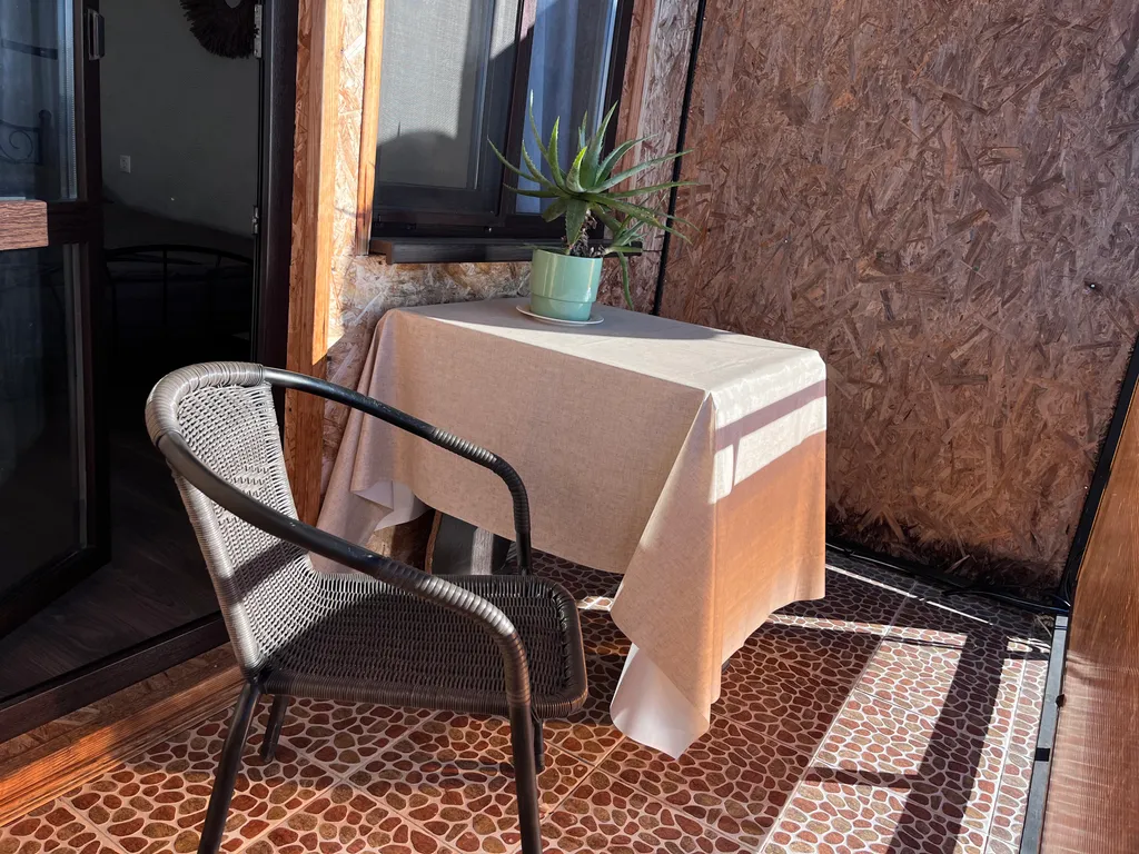 Дом на скалах с видом на море