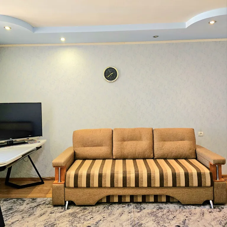 Домашний очаг на Артема 118