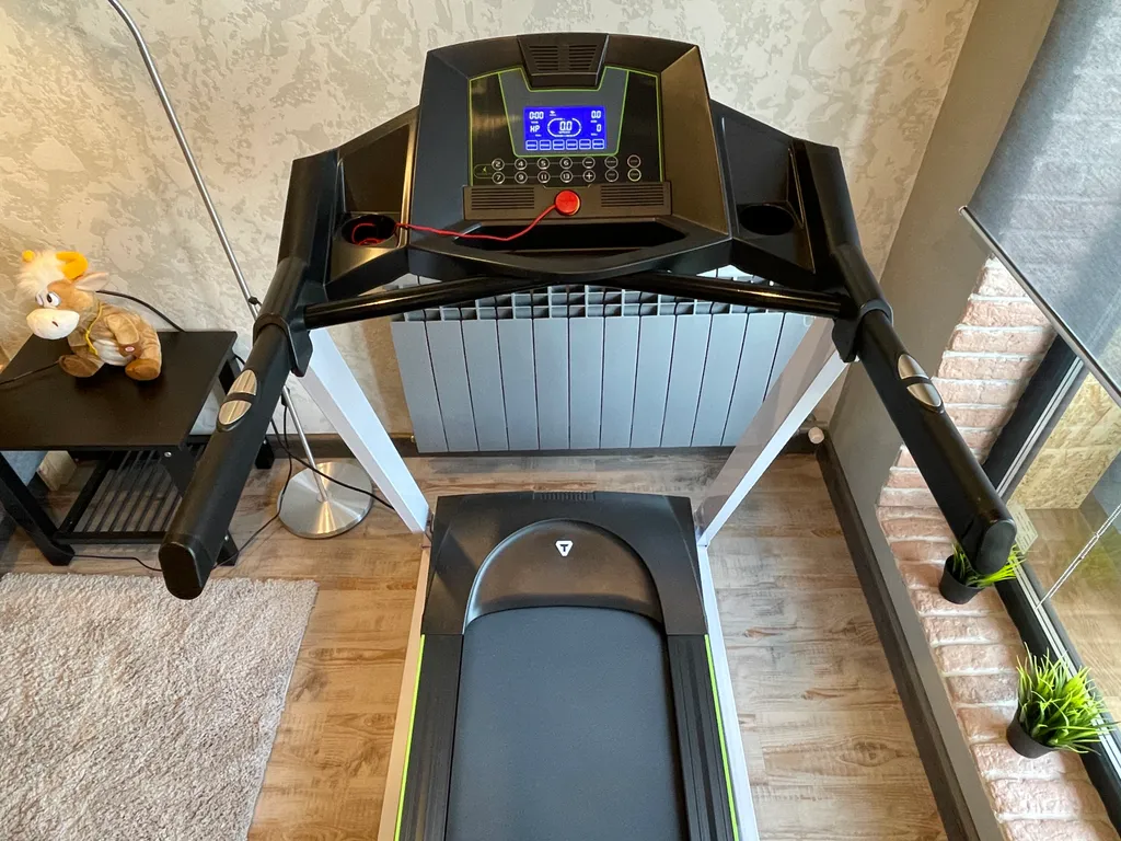 Квартира в люкс доме с парковкой в 10 минутах пешком от площади Ленина