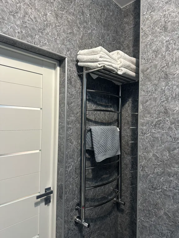 Уютная квартира с панорамным видом на горы , около нового сквера