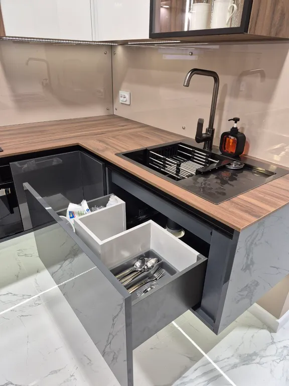 Уютная квартира-студия у моря, первая береговая линия