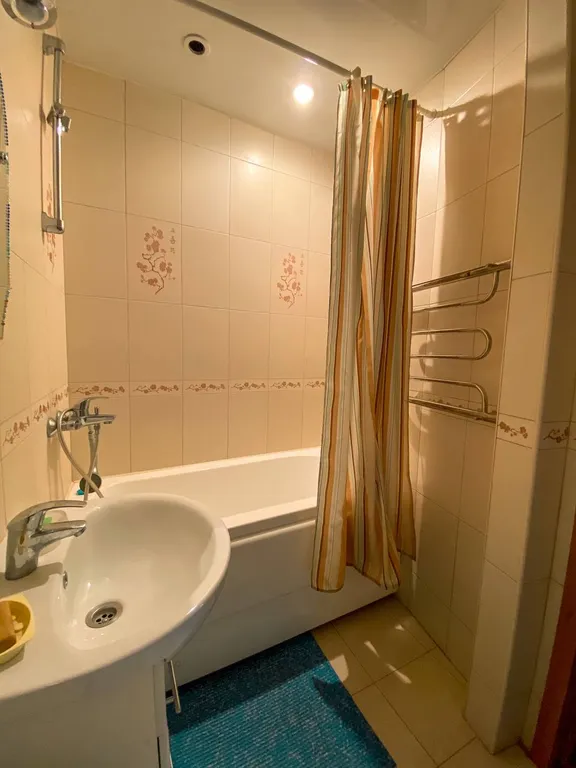 Квартира у бульвара и стадиона в центре города