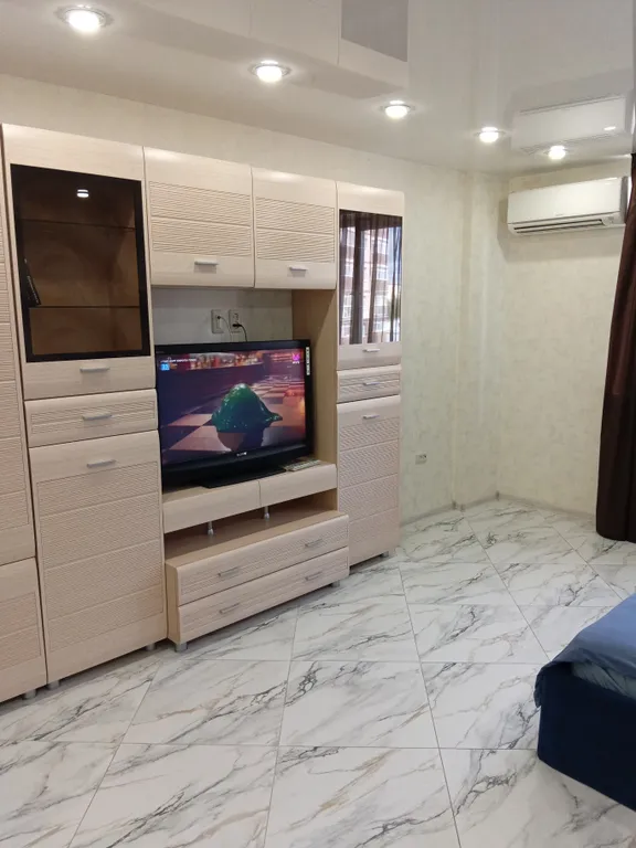 Квартира с евроремонтом у дворца игровых видов спорта