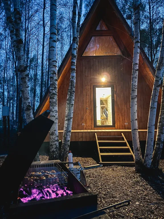 Коттедж Большой треугольный дом 90м2 с завтраком — Куровское