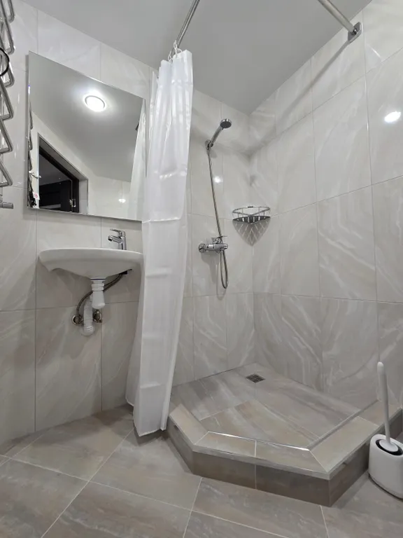 Большая светлая уютная квартира--студия в Горячеводске