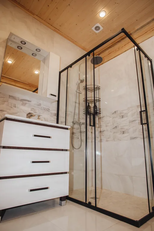 Дом с камином и панорамным видом на реку