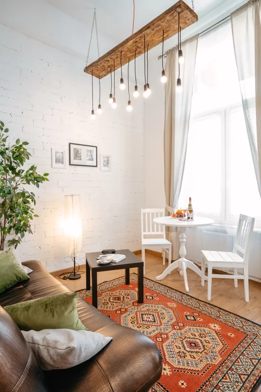 Двухуровневый дизайнерский лофт на берегу озера