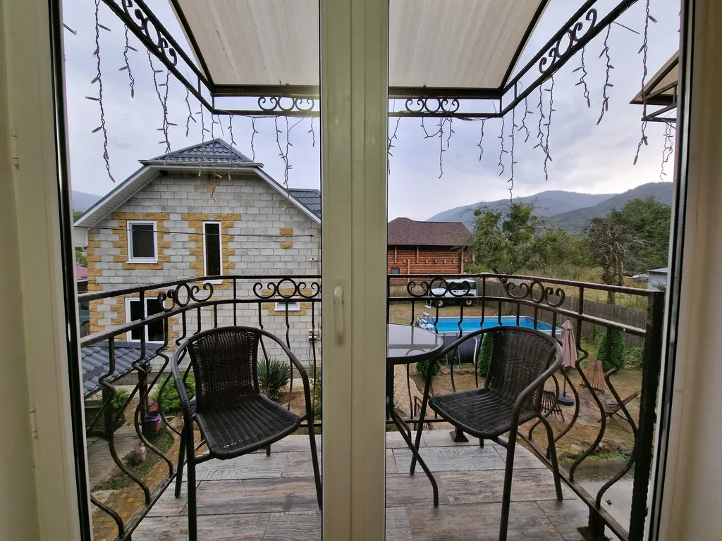 Номер с двуспальной кроватью и балконом