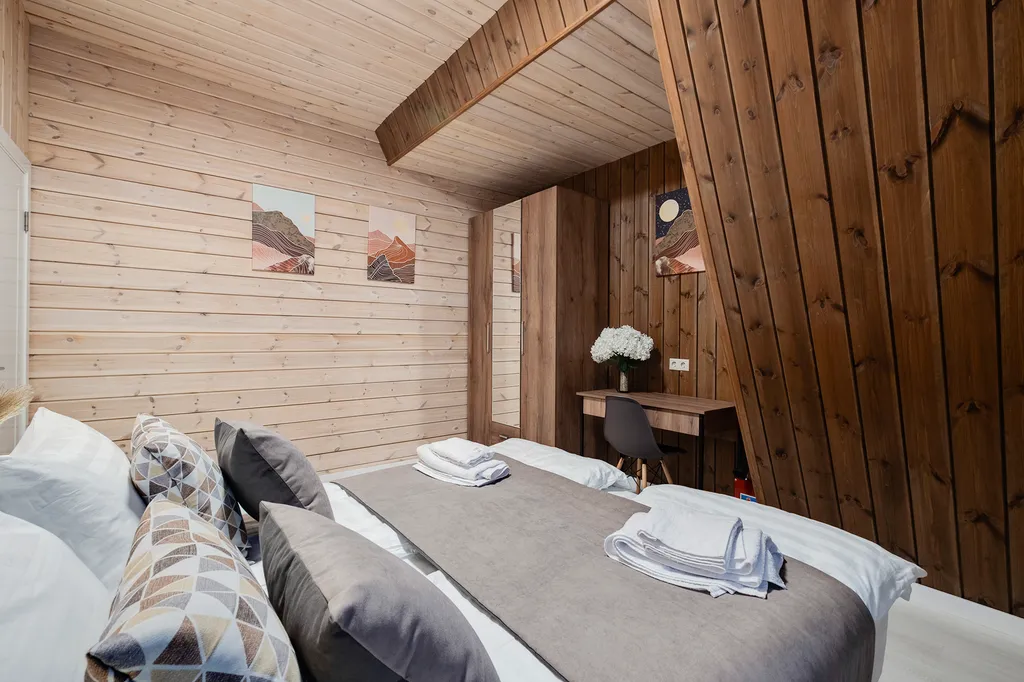 Уютный дом с баней, купелью и видом на лес