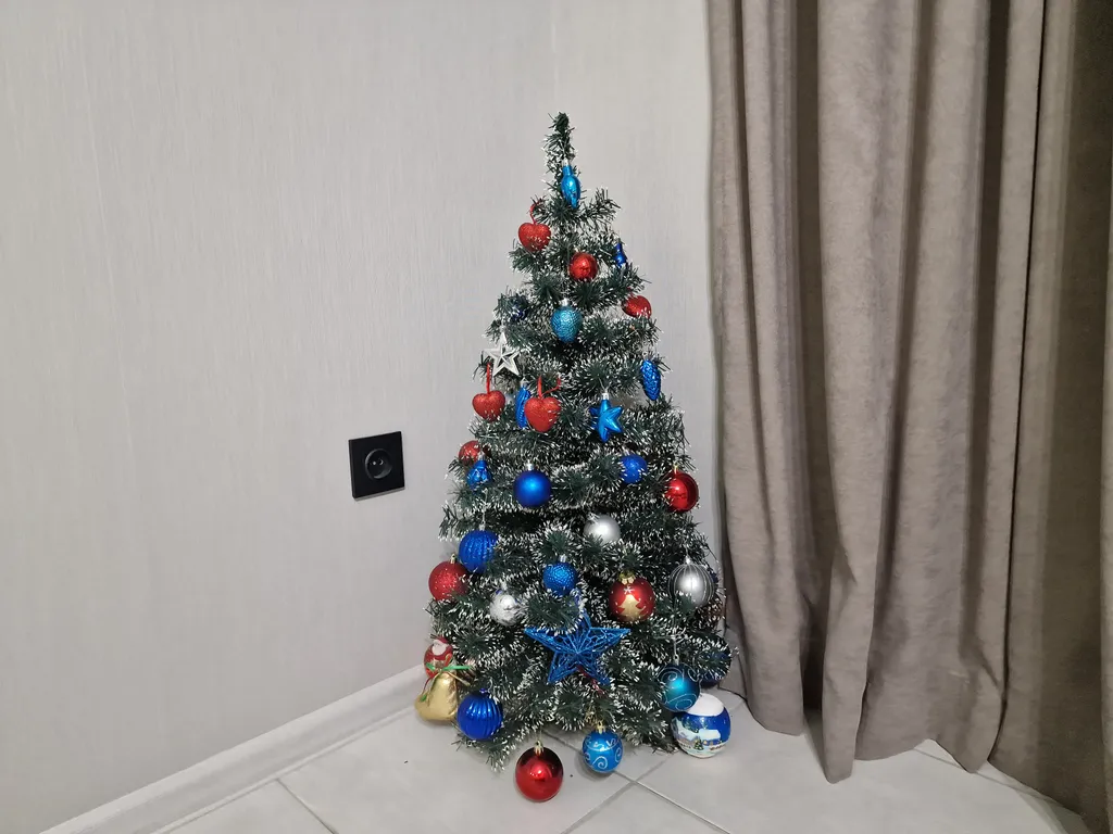 Новая квартира с гостиной и изолированной спальней в центре