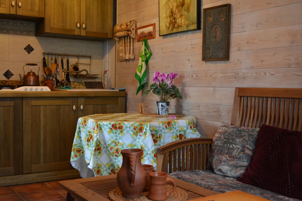 Дом с верандой в саду