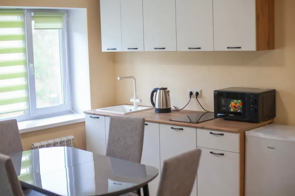 Домик четырёхместный с беседкой и мангалом