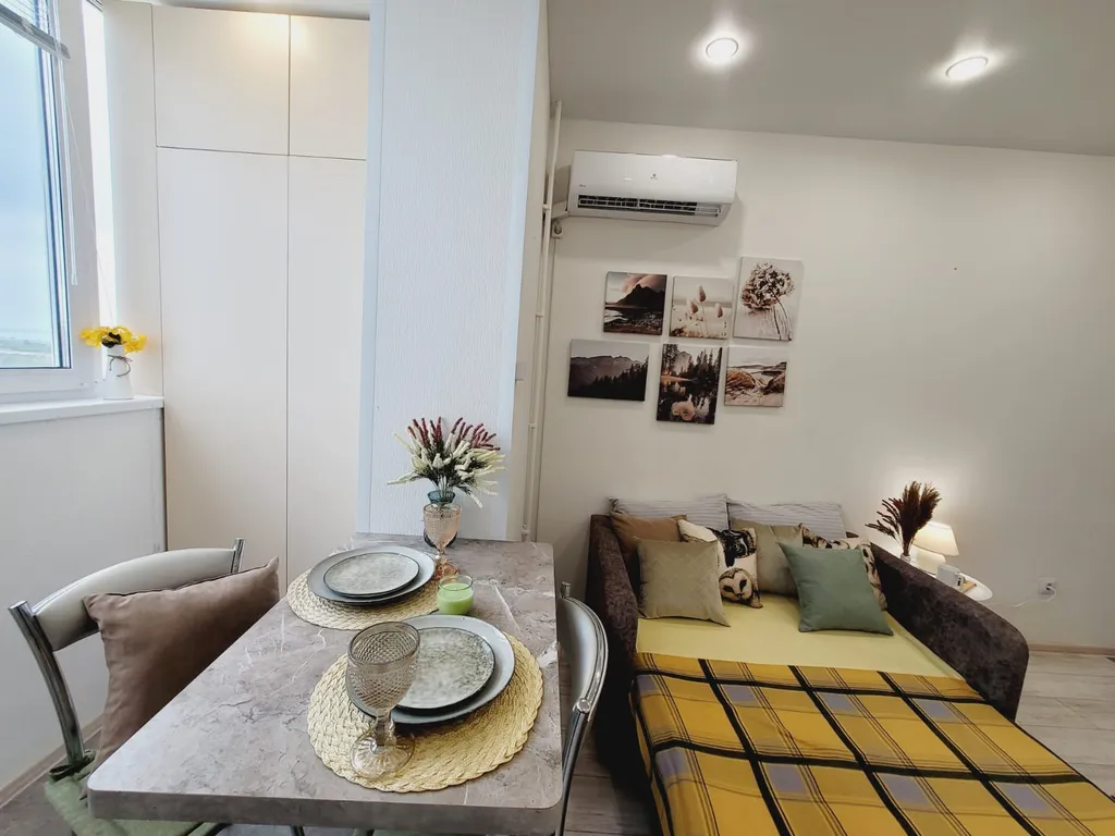 Уютная студия у парка молодежный с видом на реку