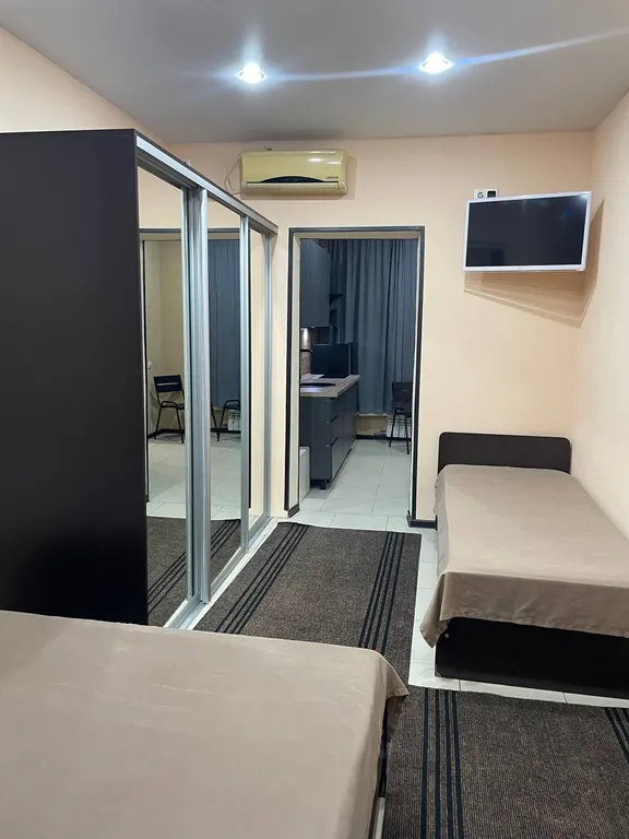 Квартира Апартаменты 3-х местные с кухней — Адлер