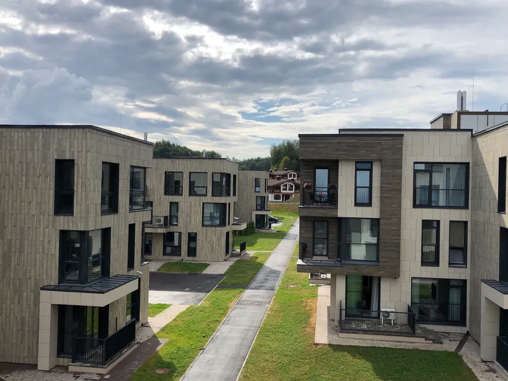 Охта Сьют 23