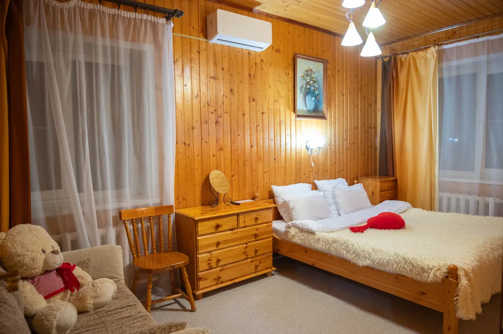 Дом с бассейном и сауной в 5 минутах на автомобиле до Коломенского Кремля