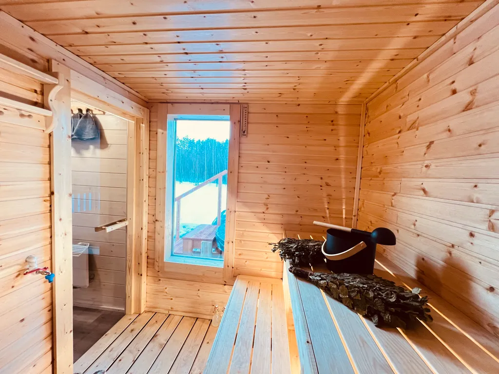 Коттедж Новый комфортабельный дом для отдыха на берегу лесного озера Маролампи — Санкт-Петербург