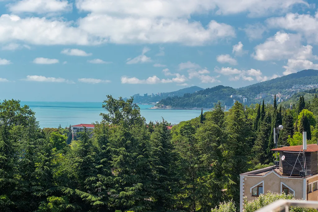 Студия МореСолнцеАпарт в ЖК Касабланка с балконом и видом на море