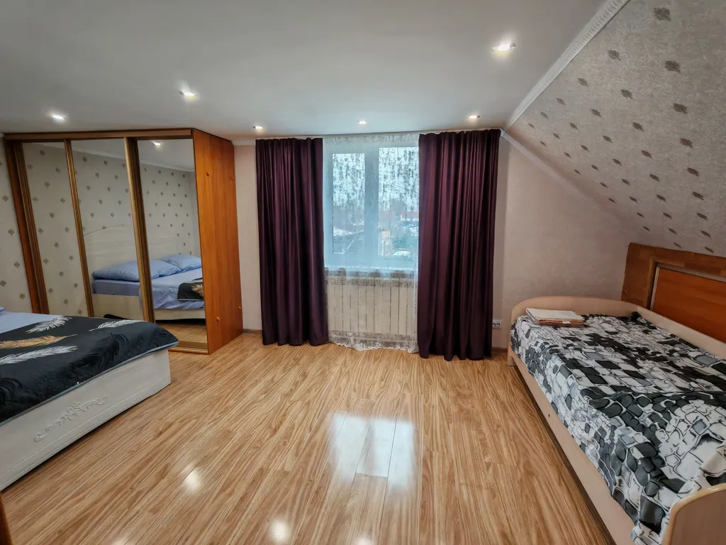 Уютный домик с баней рядом с центром города