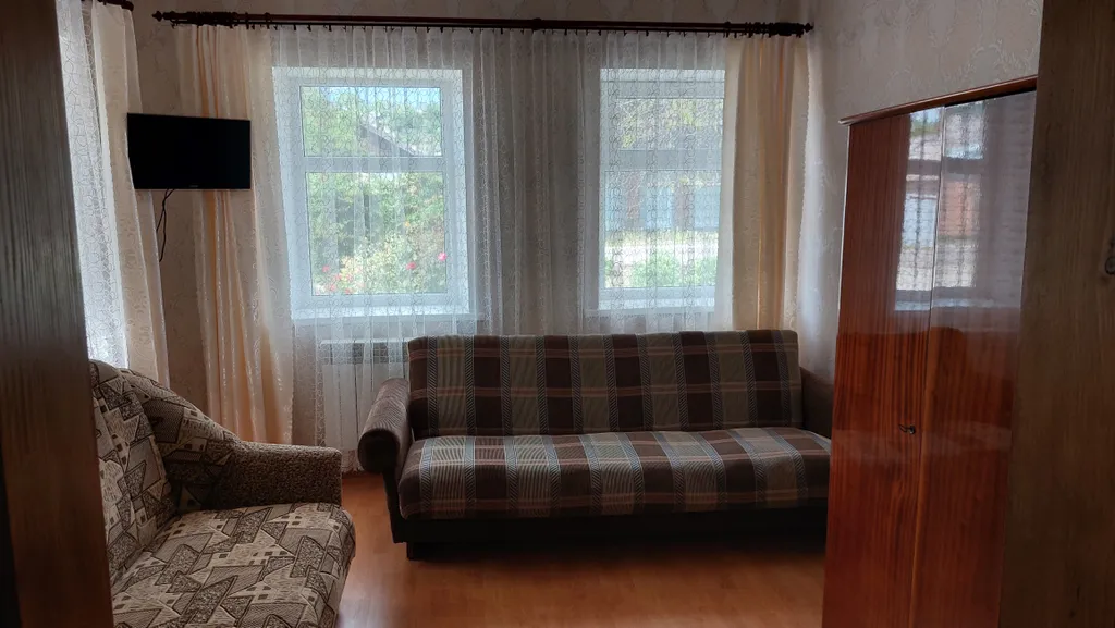 Коттедж 2-комнатный Дом — аренда посуточно в Бердянск