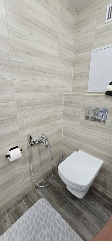 Двухкомнатная квартира в тихом дворе с новым ремонтом и техникой