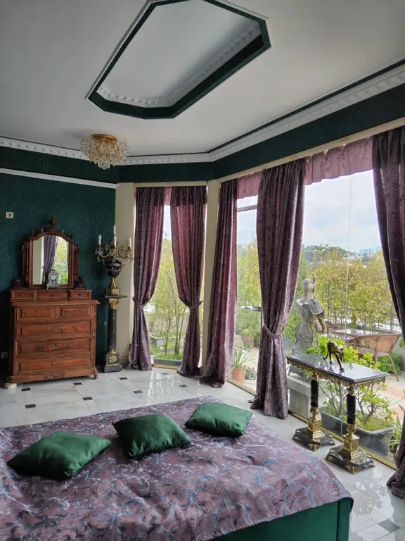 Малый пентхаус с бассейном