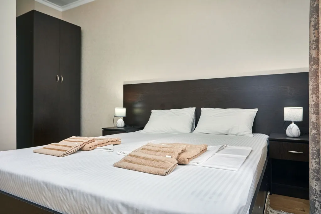 Лофт у моря с патио и бассейном