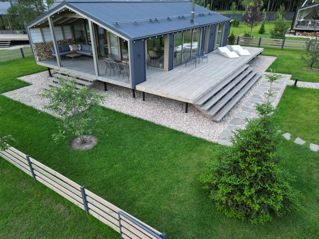 Уютный загородный дом в тишине