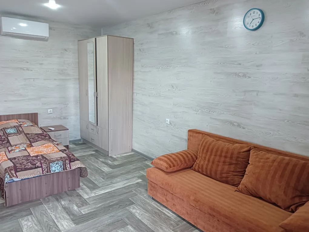 Коттедж Однокомнатный домик на море — Кучугуры