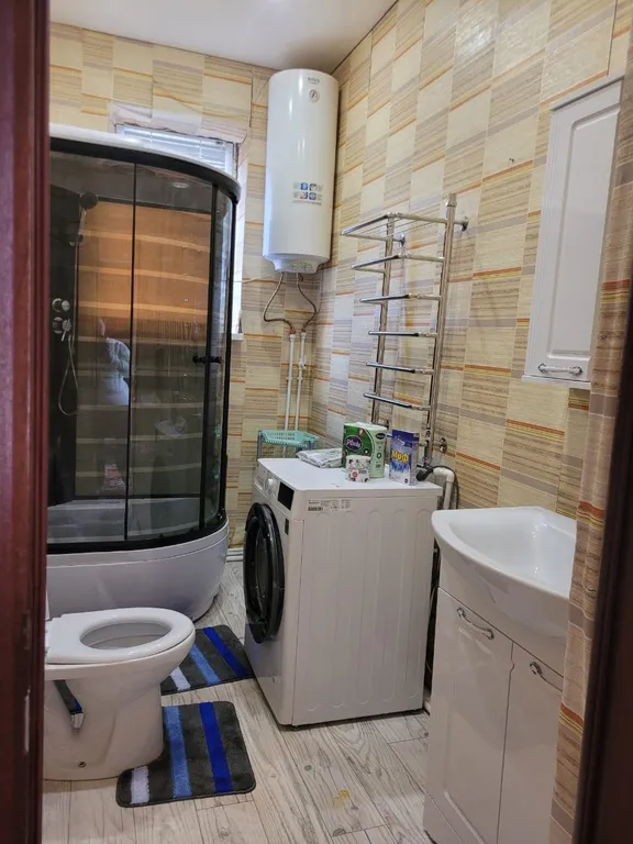 Уютный новый светлый дом с видом на горы