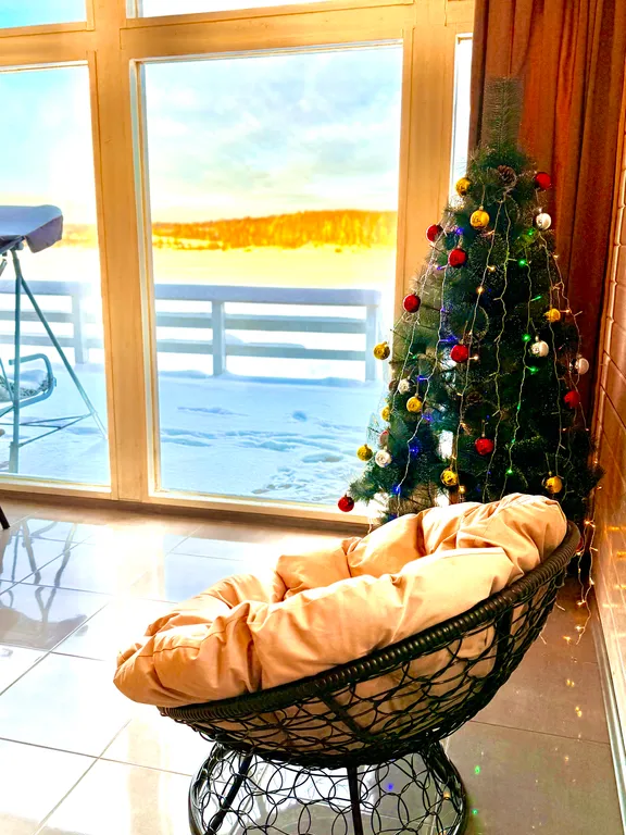 Новый дом в стиле барн Хаус на берегу реки