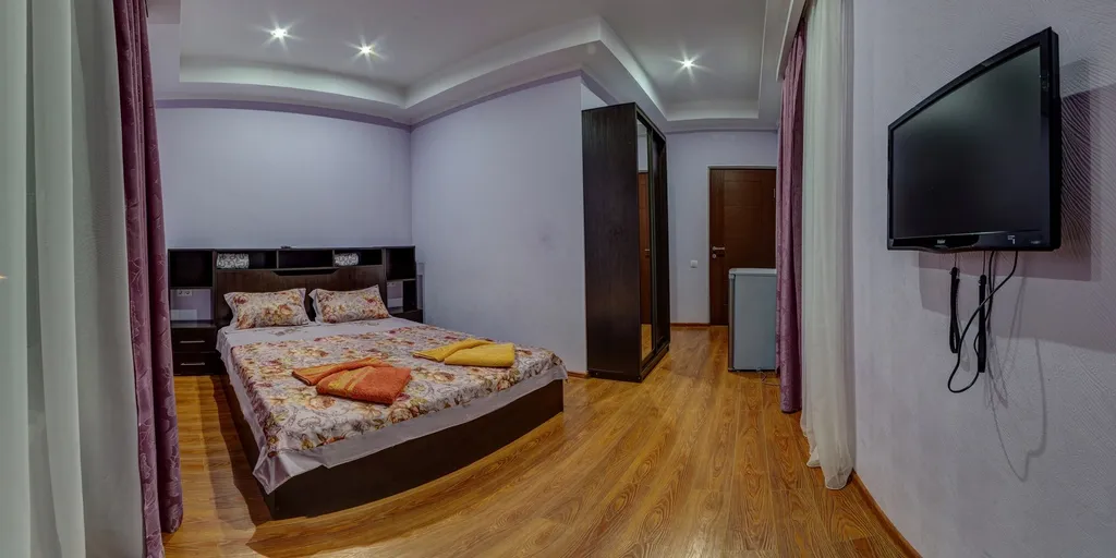 Двухместный стандарт с двуспальной кроватью без балкона на 1 этаже