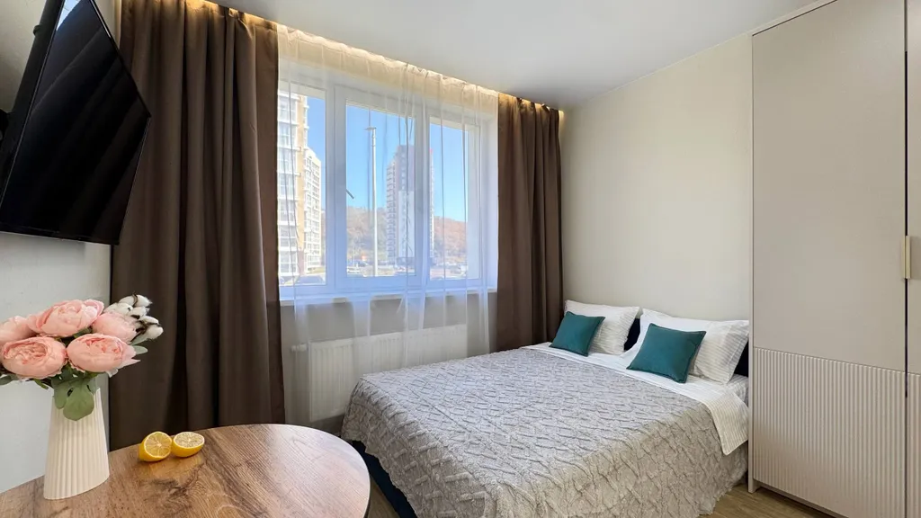 Уютная и светлая студия на Патрокле