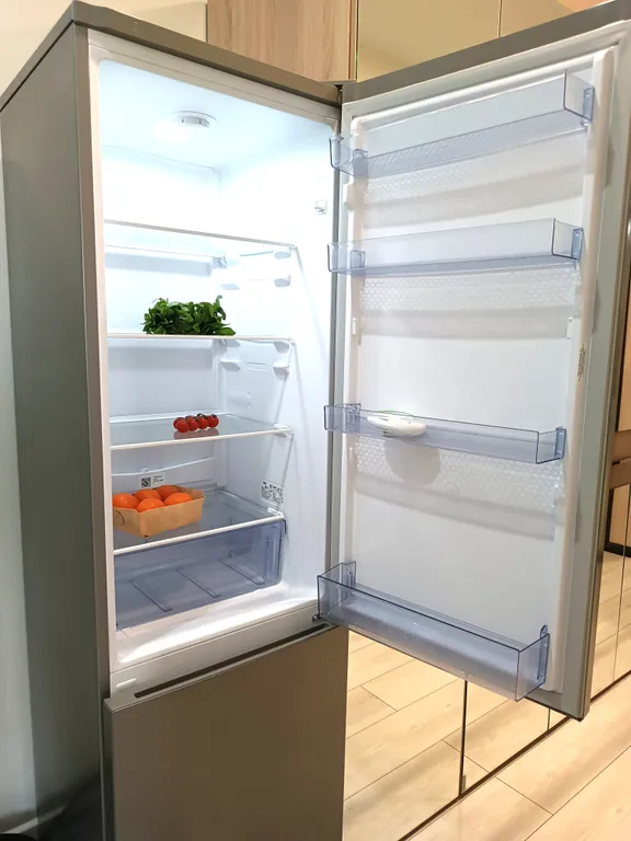 Двухкомнатная квартира с видом на набережную рядом с Крокус